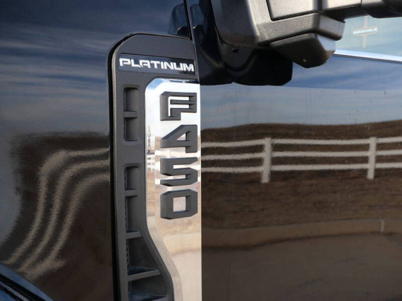 2023 Ford F-450 Super Duty Platinum