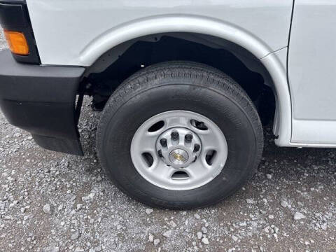 2025 Chevrolet Express 2500