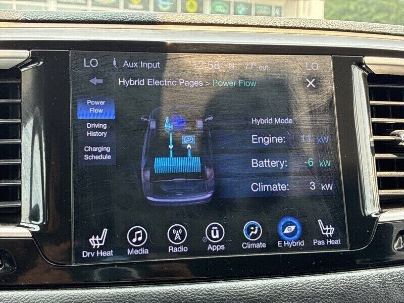 2017 Chrysler Pacifica Hybrid Premium