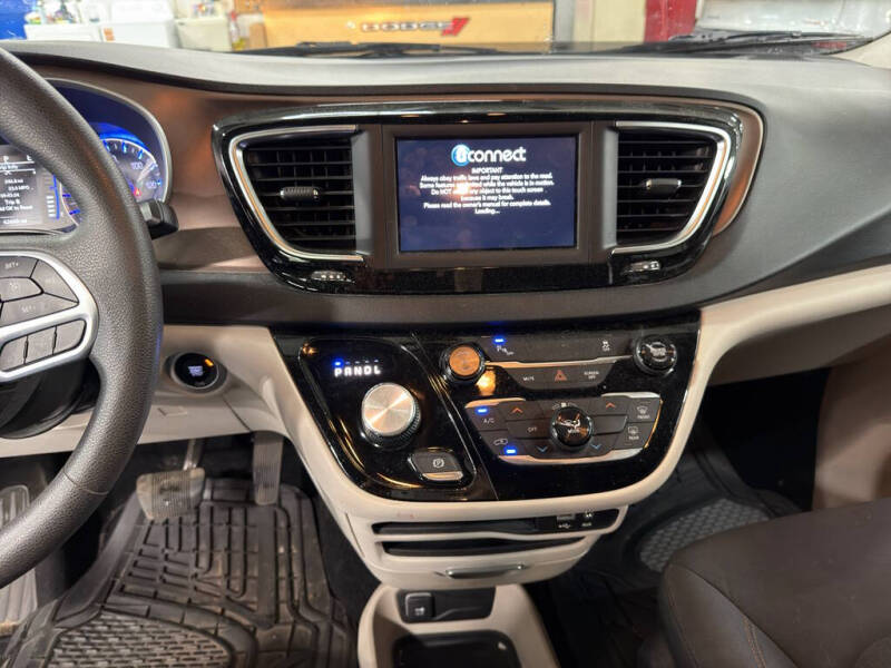 2019 Chrysler Pacifica L