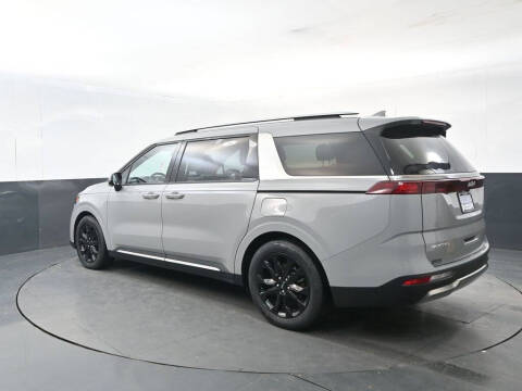 2023 Kia Carnival SX