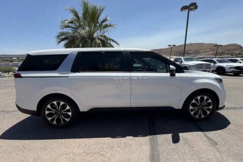 2024 Kia Carnival EX