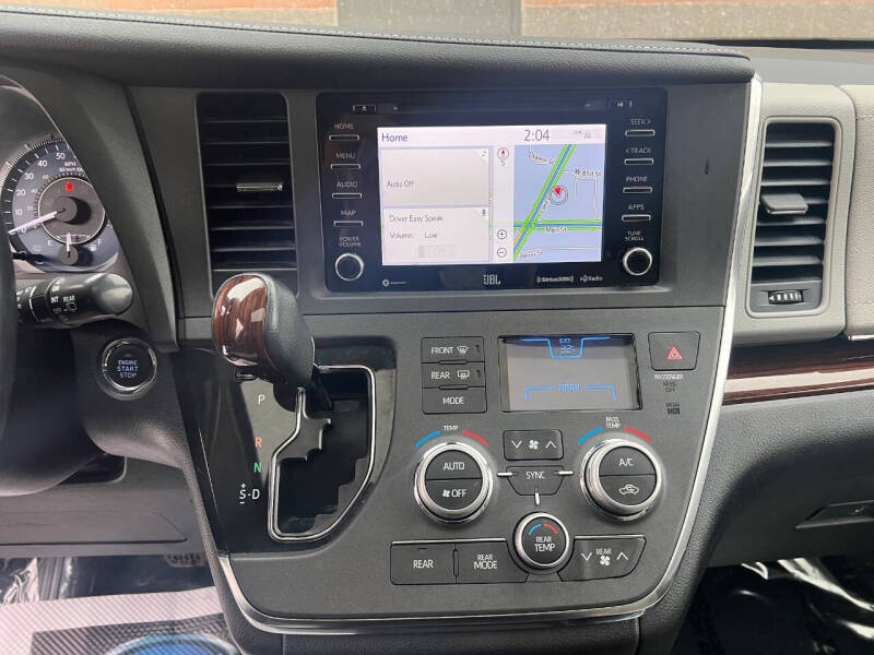 2019 Toyota Sienna Limited Premium 7-Passenger