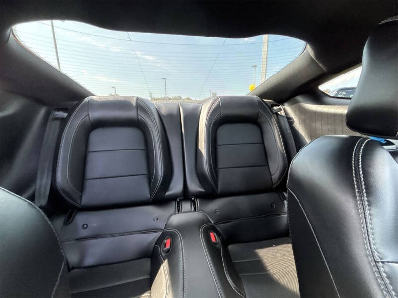 2022 Ford Mustang Mach 1