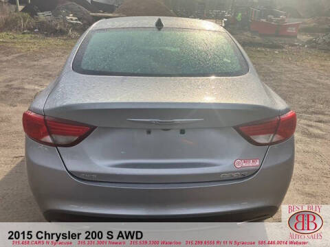 2015 Chrysler 200 S