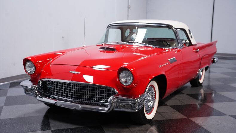 1957 Ford Thunderbird
