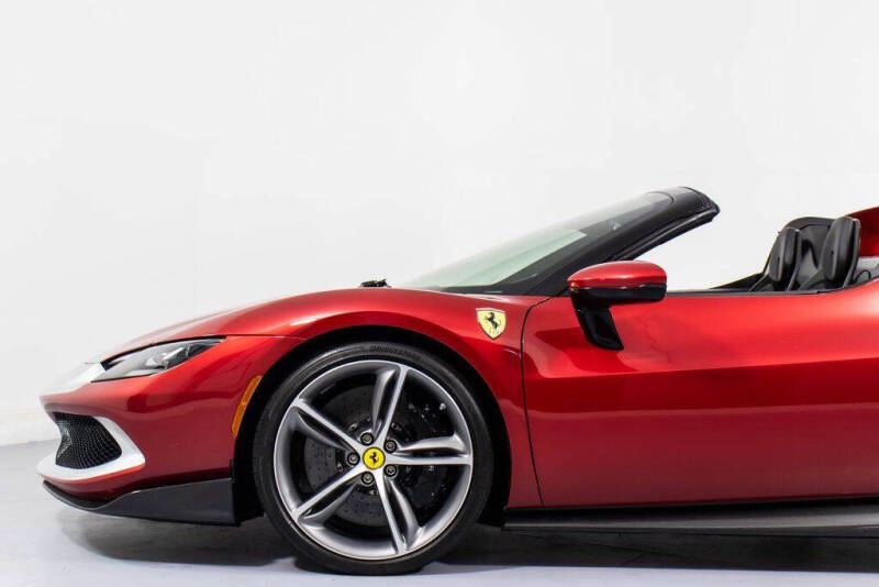 2023 Ferrari 296 GTS