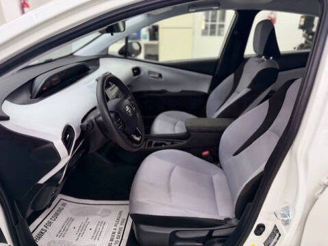 2019 Toyota Prius L Eco