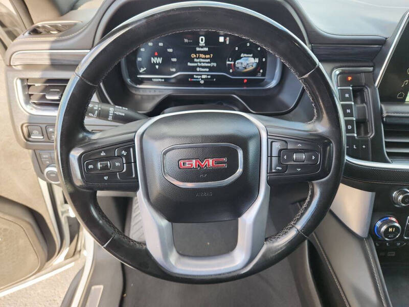 2023 GMC Yukon XL SLT