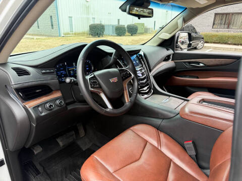 2018 Cadillac Escalade ESV Luxury