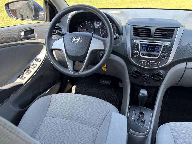 2017 Hyundai Accent SE