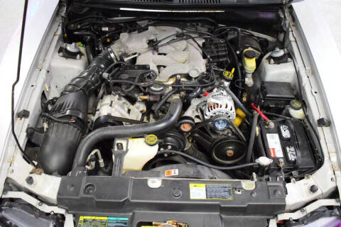 2004 Ford Mustang Deluxe