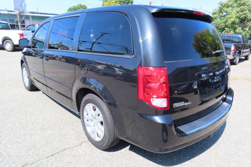 2014 Dodge Grand Caravan SE photo 4