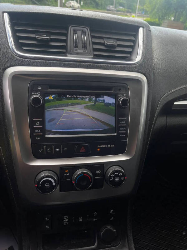 2014 GMC Acadia SLE-2