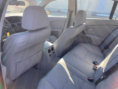 2004 BMW 5 Series 525i