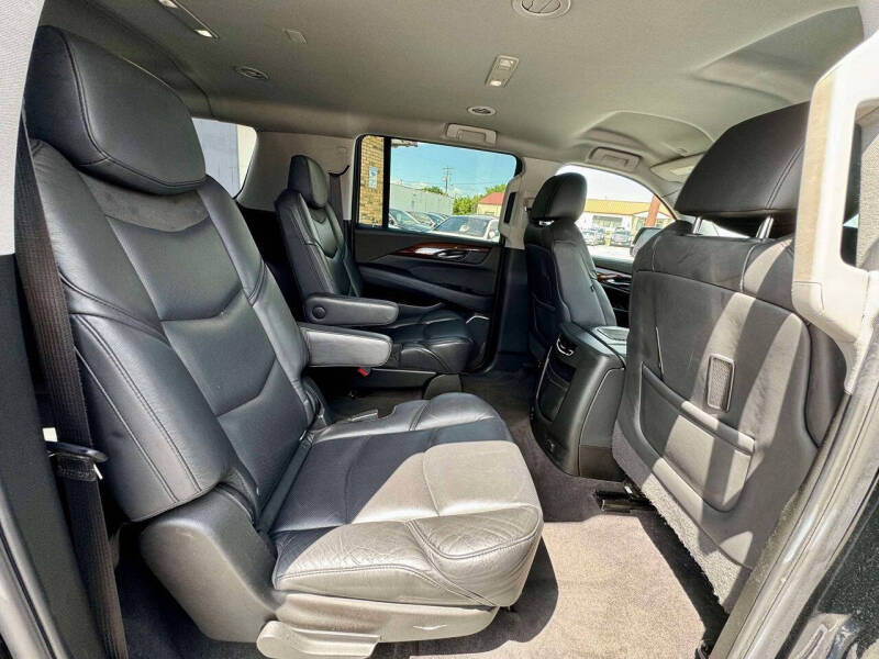 2020 Cadillac Escalade ESV Standard