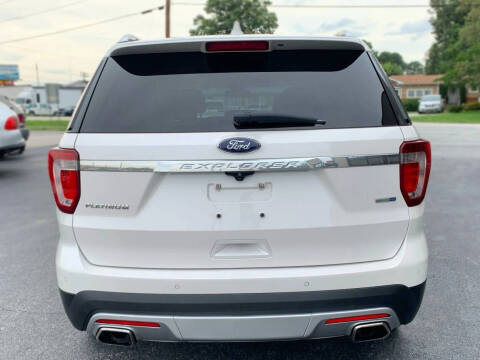 2017 Ford Explorer Platinum