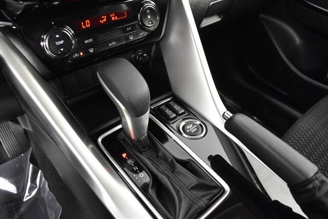 2024 Mitsubishi Eclipse Cross LE