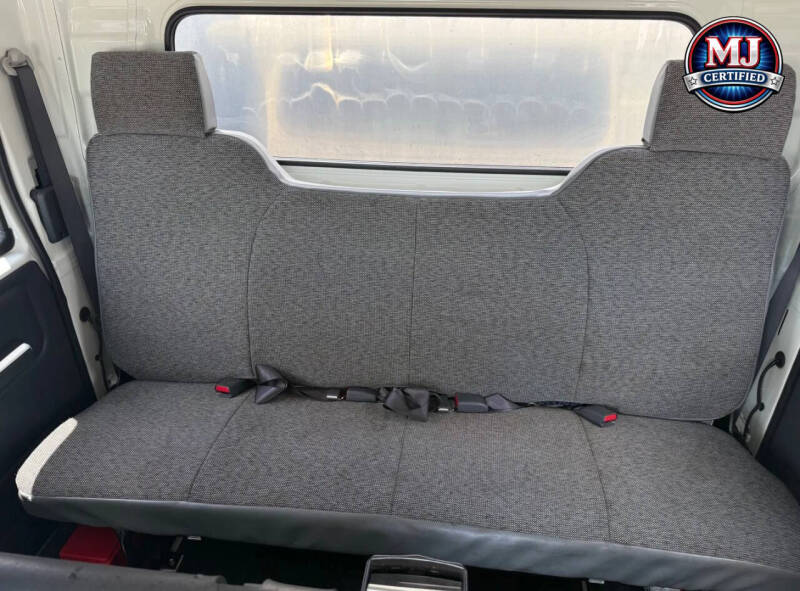 2024 Isuzu NPR-HD CREW CAB