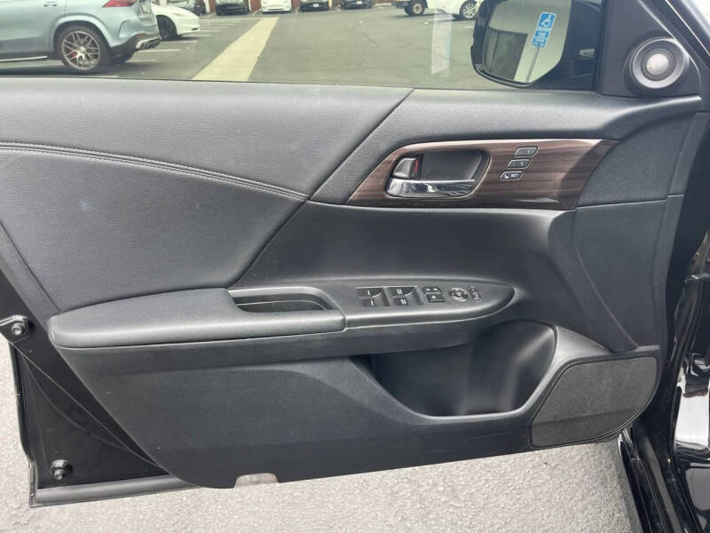 2017 Honda Accord Hybrid Touring