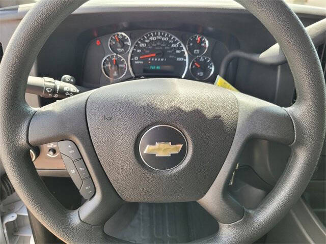 2025 Chevrolet Express 2500