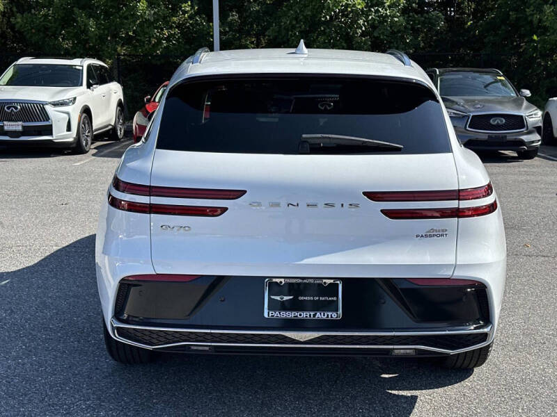 2026 Genesis GV70