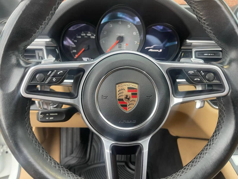 2017 Porsche Macan S