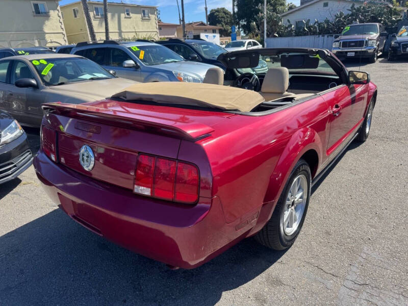 2006 Ford Mustang V6 Standard