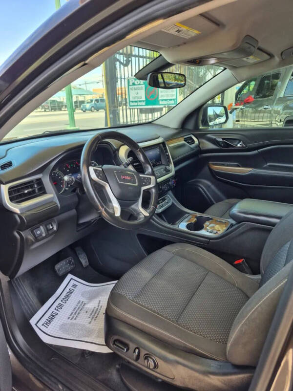 2020 GMC Acadia SLE