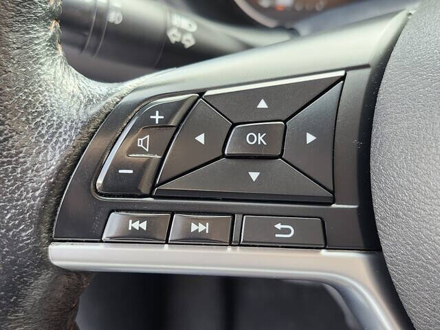 2019 Nissan Kicks SR