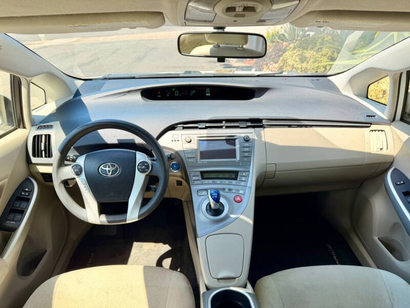 2014 Toyota Prius Three