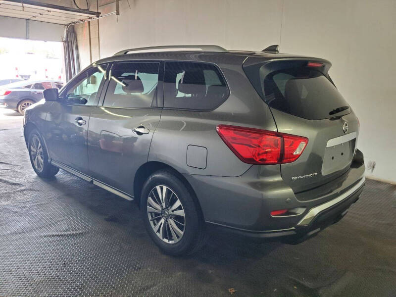 2020 Nissan Pathfinder SL