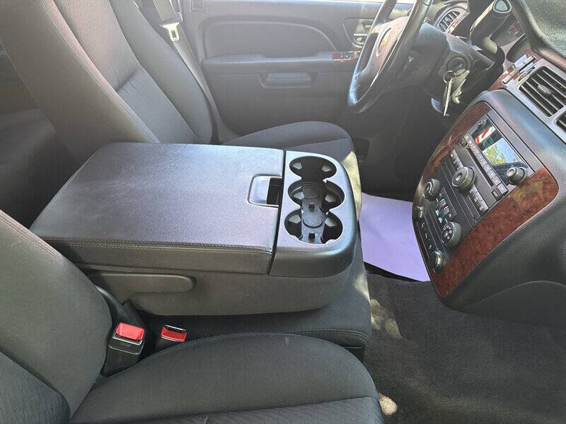 2012 Chevrolet Avalanche LS