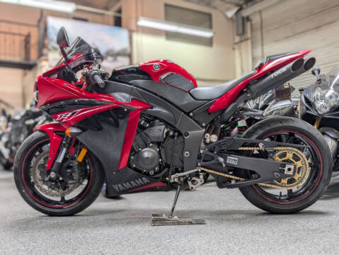 2013 Yamaha YZF-R1