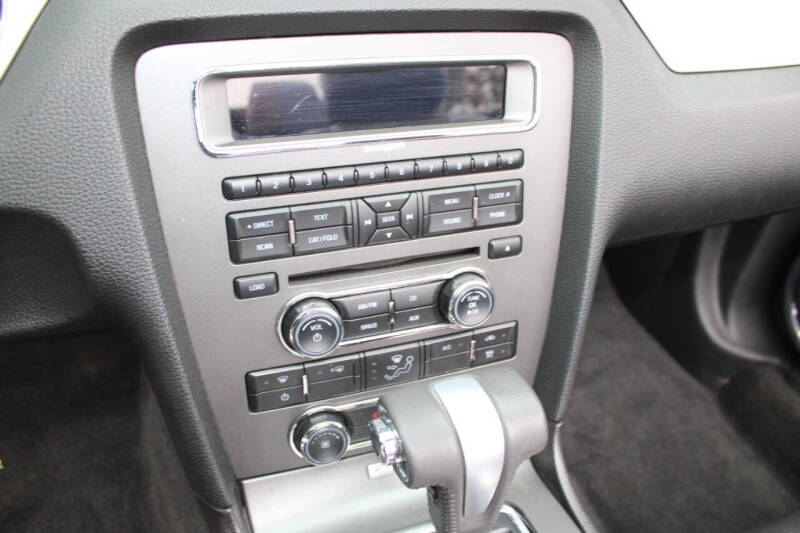 2012 Ford Mustang V6 Premium