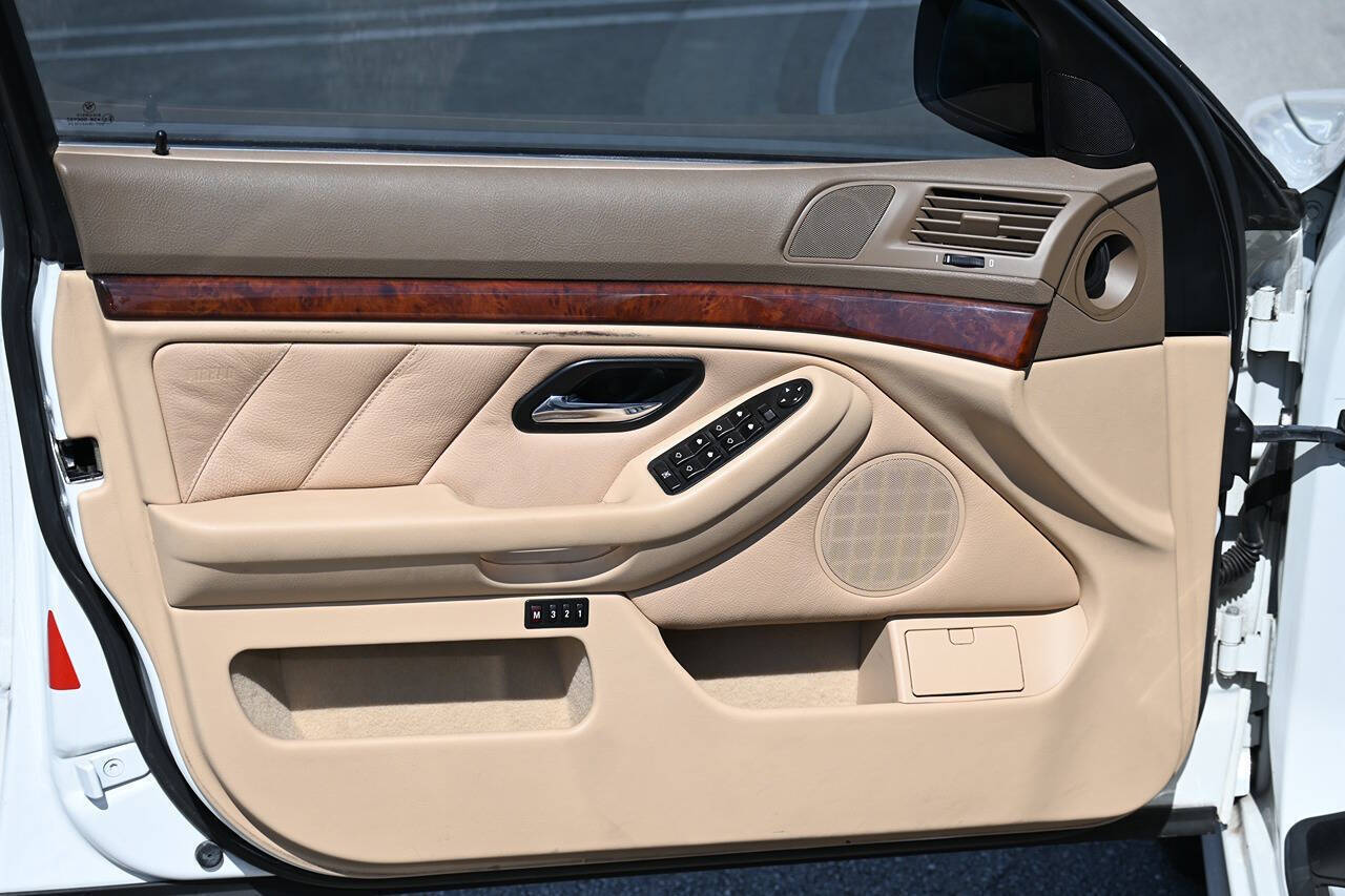 2003 BMW 5 Series 19