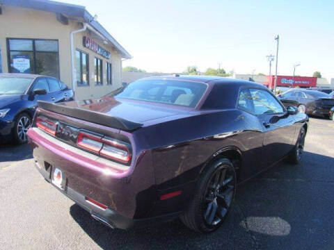 2021 Dodge Challenger SXT