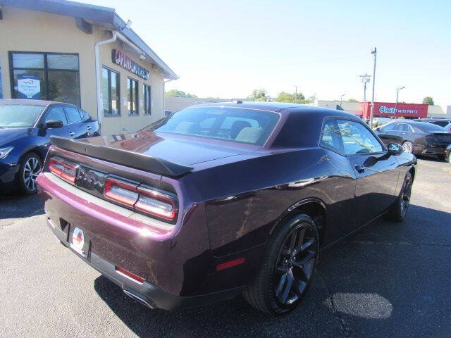 2021 Dodge Challenger SXT