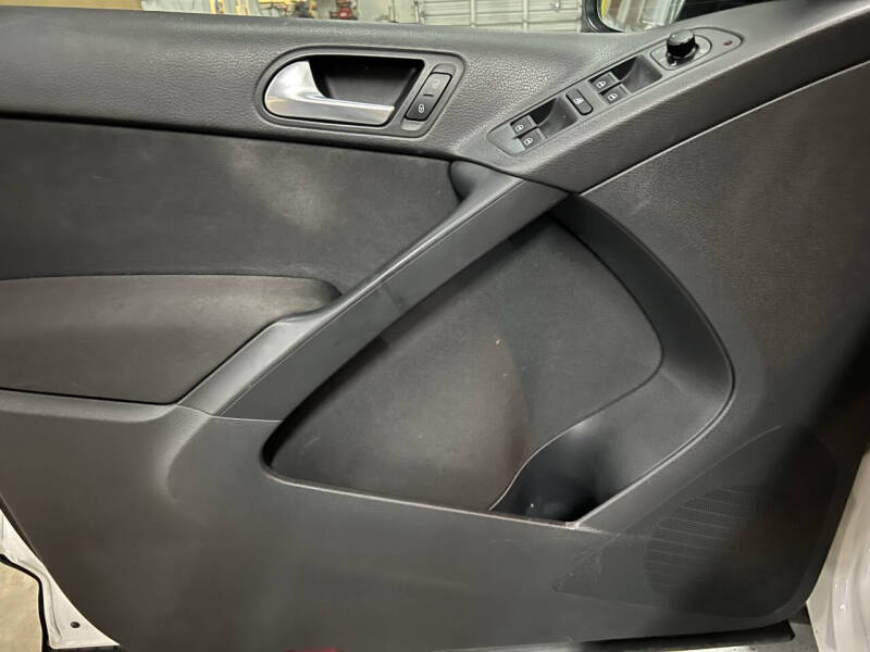 2014 Volkswagen Tiguan SE