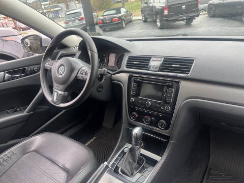 2015 Volkswagen Passat 1.8T SE