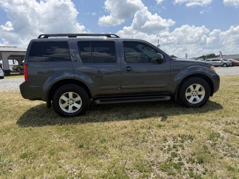 2012 Nissan Pathfinder LE