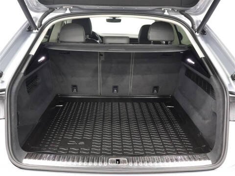 2019 Audi Q8 quattro Premium Plus 55 TFSI