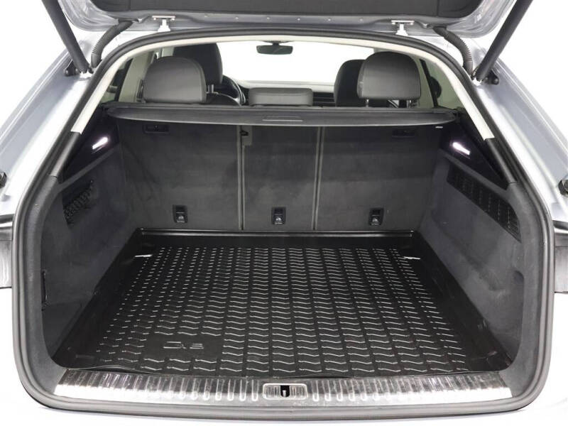 2019 Audi Q8 quattro Premium Plus 55 TFSI