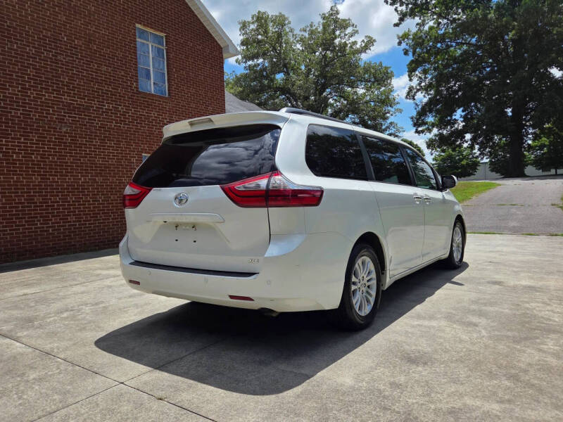 2017 Toyota Sienna