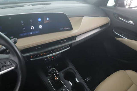 2024 Cadillac XT4 Luxury