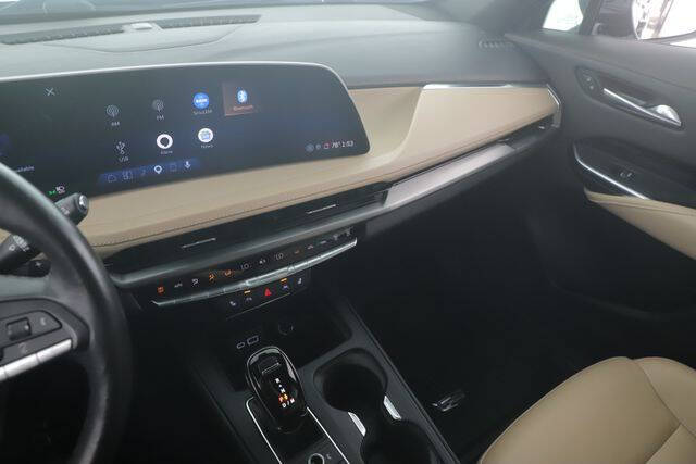 2024 Cadillac XT4 Luxury