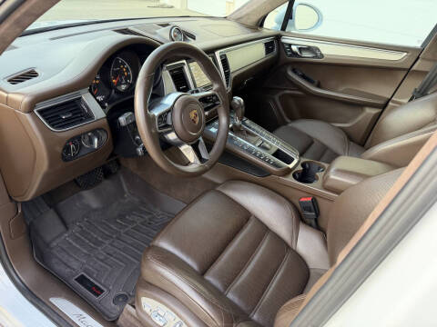 2016 Porsche Macan Turbo