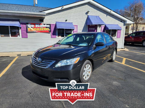 2009 Toyota Camry Hybrid for sale at First  Autos - First Autos in Rockford IL