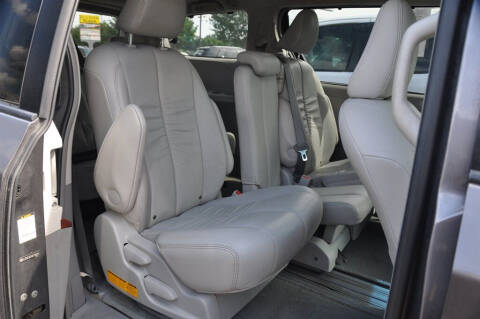2011 Toyota Sienna