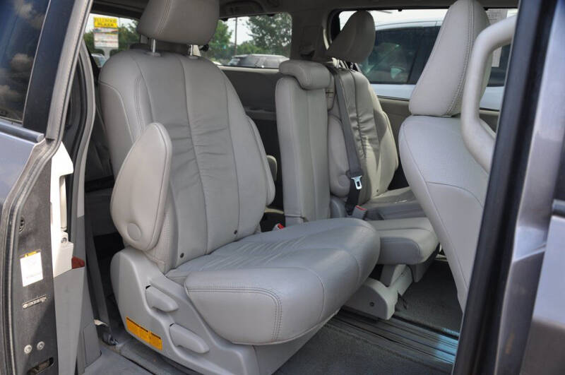2011 Toyota Sienna